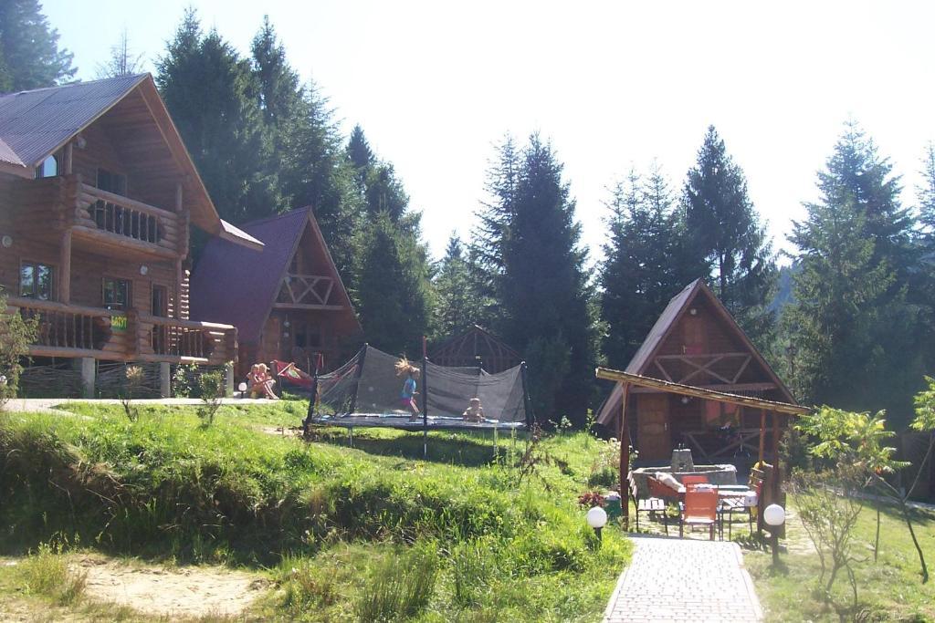 Hotel Boykivskiy Dvir Jasenyca Zamkova Exteriér fotografie